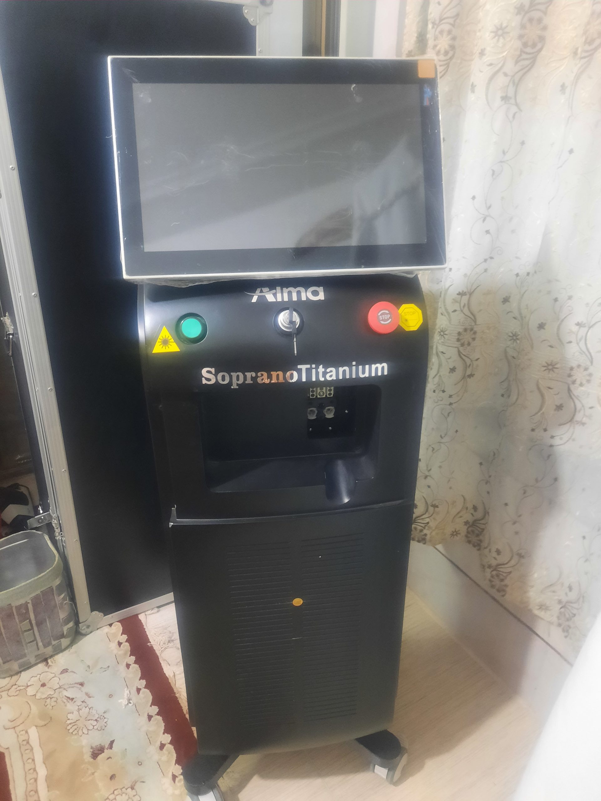 دستگاه لیزرسوپرانوتیتانیوم